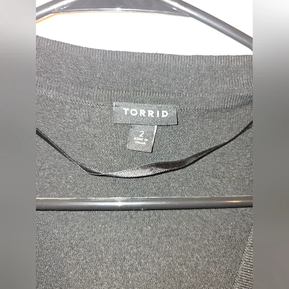 Torrid NWOT Floral Black Button Up Cardigan Sweater - Size 2 - Picture 2 of 4